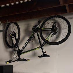 Trek Marlin Six 29” Mountain Bike - Used, Sold As Is