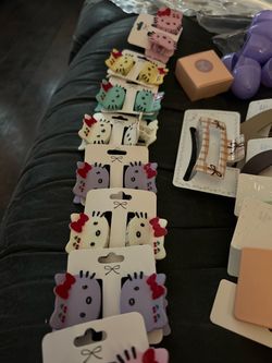 Hello kitty hair clips for kids
