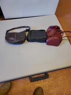Tres Bolsos De Mano ,en Buen Estado.