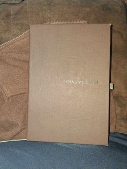 LOUIS VUITTON sarah wallet