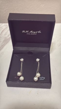 Silver & pearls earrings