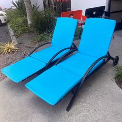 New In Box - Set Of 2 New Outdoor Patio Lounge Chaise With Wheels Recline