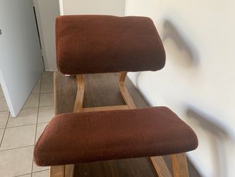 Chiropractic chair good condition