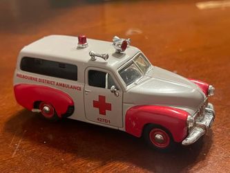 Matchbox Collectible - 1:43 YESTERYEAR YYM38061 HOLDEN FJ VAN AUSTRALIAN FIELD AMBULANCE