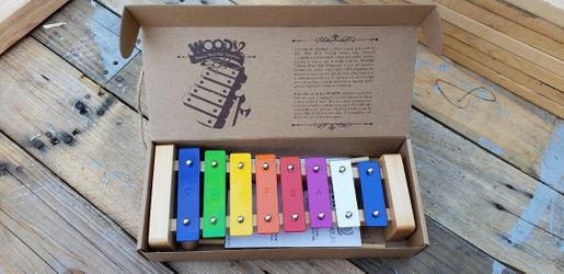 BRAND NEW Kids 8-Key Xylophone FREE Owl Whistle