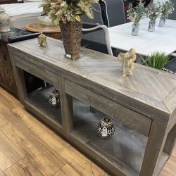 Credenza 