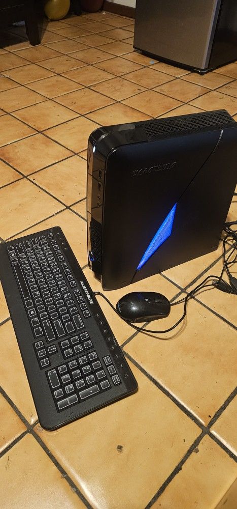 Alienware Mini Gaming PC i7-3.40GHz-CPU 16GB Ram 256GB m.2 SSD+2TB HDD GPU: GTX