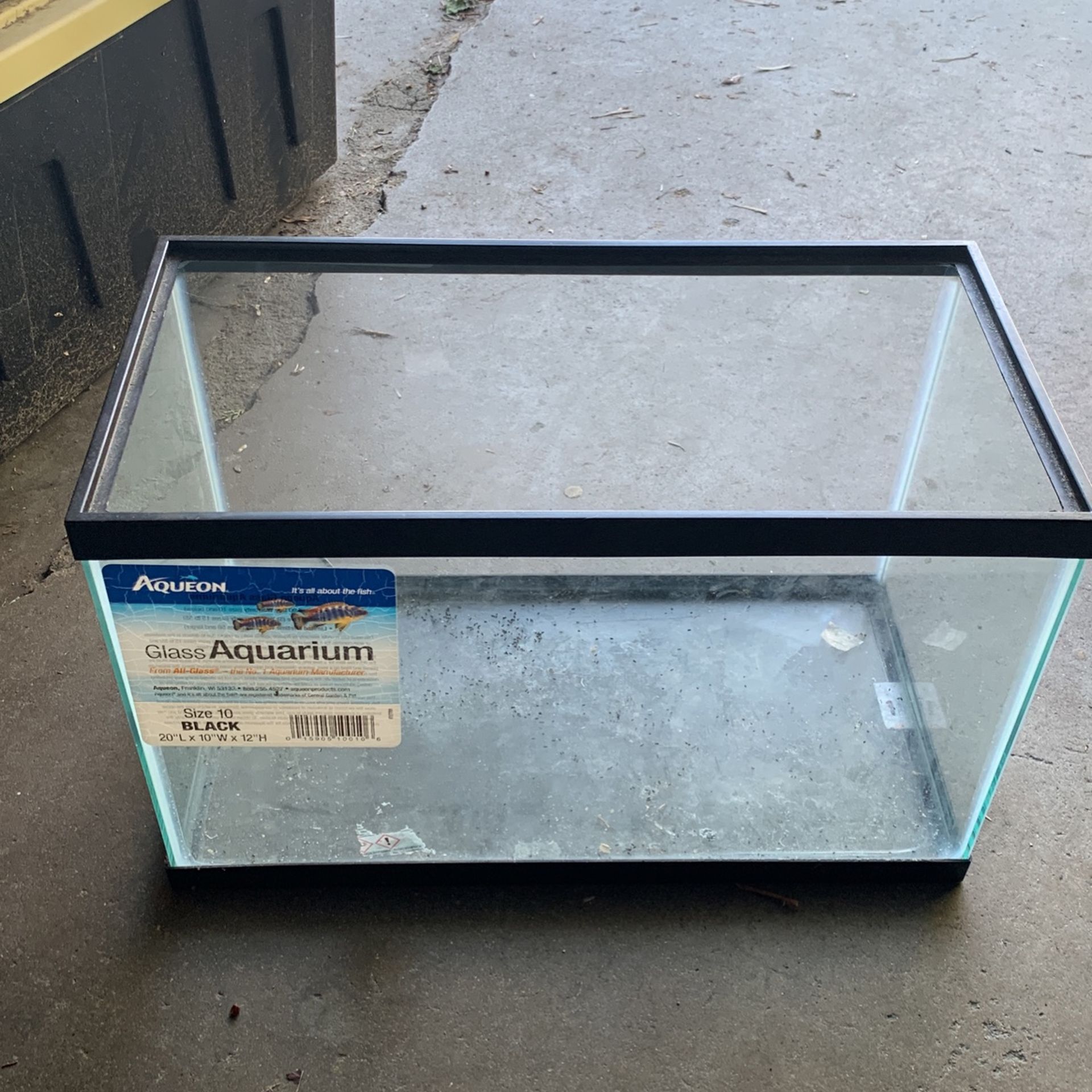 10 Gallon Aquarium