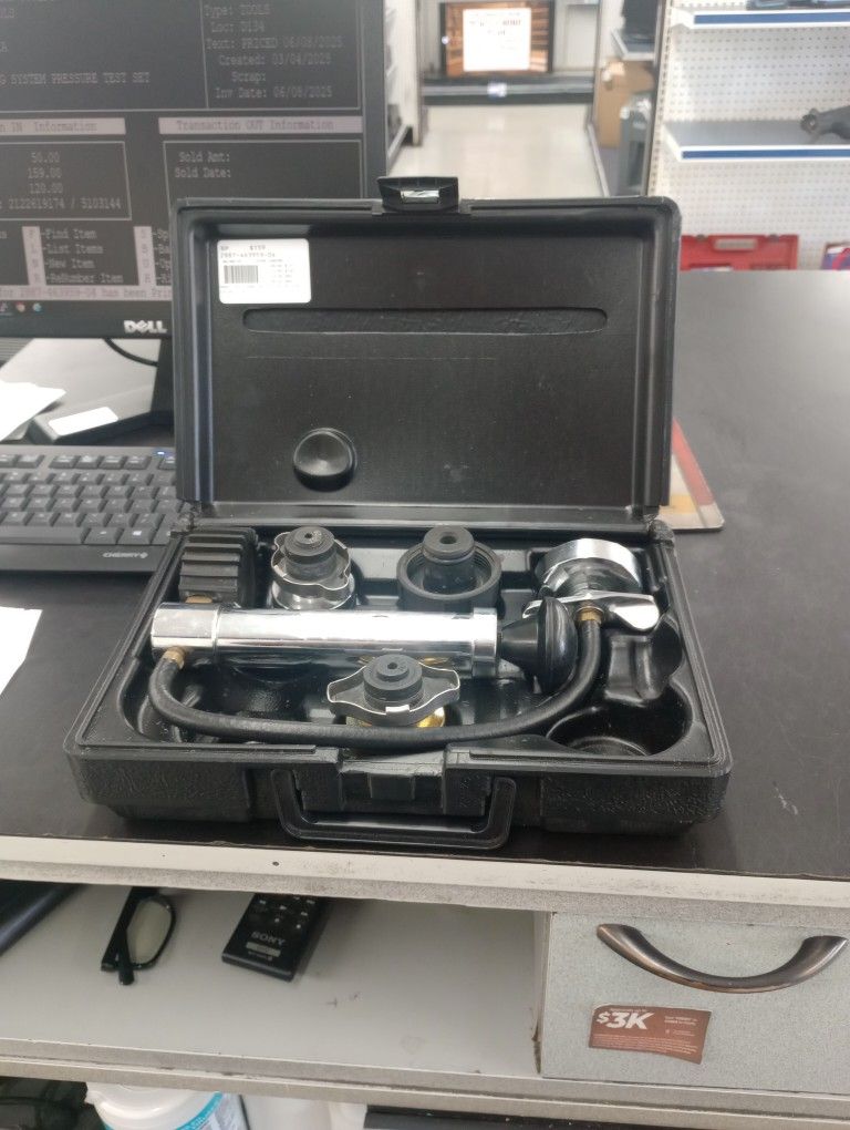 Snap-on Cooling System Pressure Test Set