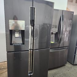 REFRIGERATOR SAMSUNG BLACK STAINLESS STEEL WITH WARRANTY 