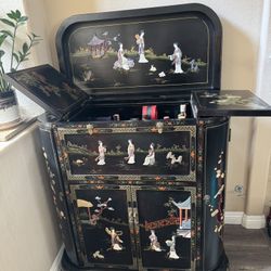 Chinese Bar And Liquor Cabinet