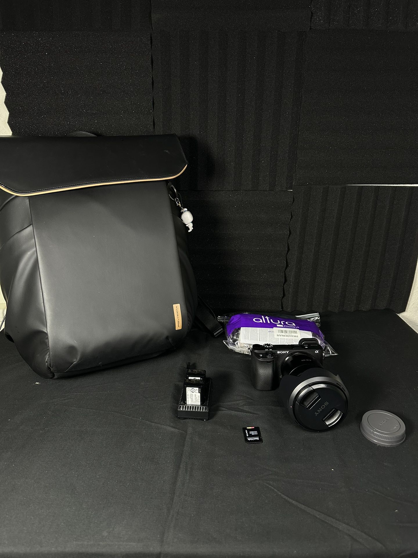 Sony Alpha A6400 With EPZ 18-105mm F4 OSS + Extras 