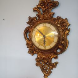 Antique Wall Mount Clock Uses A Key But I Have No Key