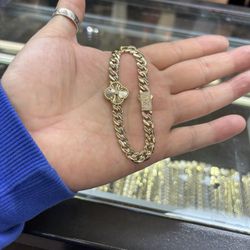14k Clover Bracelet 📲 We Buy Gold &. Silver 