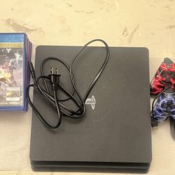PlayStation 4 Slim 1TB Bundle