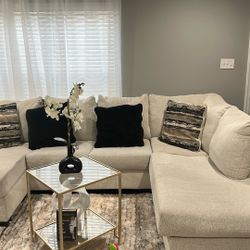 Tan/cream Couch CASH ONLY 