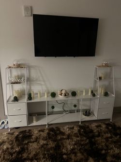 LED ENTERTAINMENT CENTER w/55" TV NEEDS TO BE SOLD TODAY!! CASH ONLY!