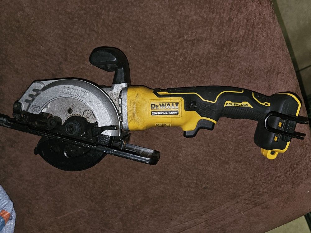Dewault Cordless Circular Saw