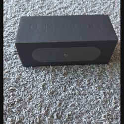 Beats Pill x Kim Kardashian - Wireless Bluetooth Speaker