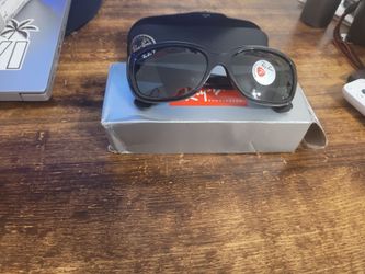RAY-BAN