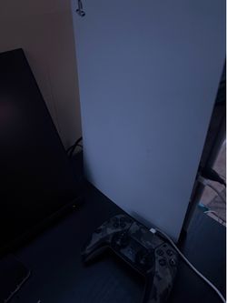 ps5 For sale comes with cables and controller￼
