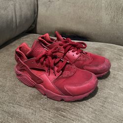 Red Nike Huaraches