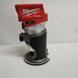 Milwaukee Compact Router Cordless  18v