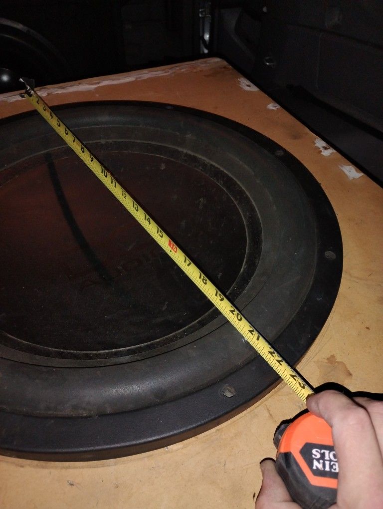 Monster Subwoofer 21" No Joke