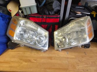 07 nissan Titan OEM Headlight Assembly Pair