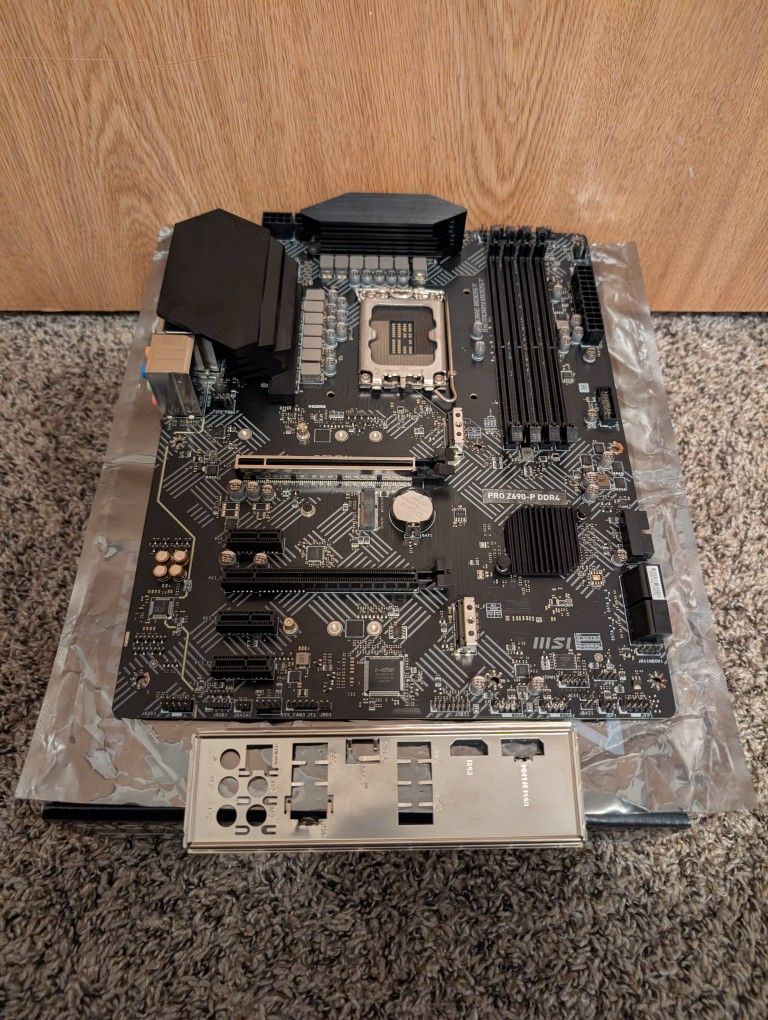 MSI Pro Z690-P DDR4 ATX LGA 1700 Motherboard
