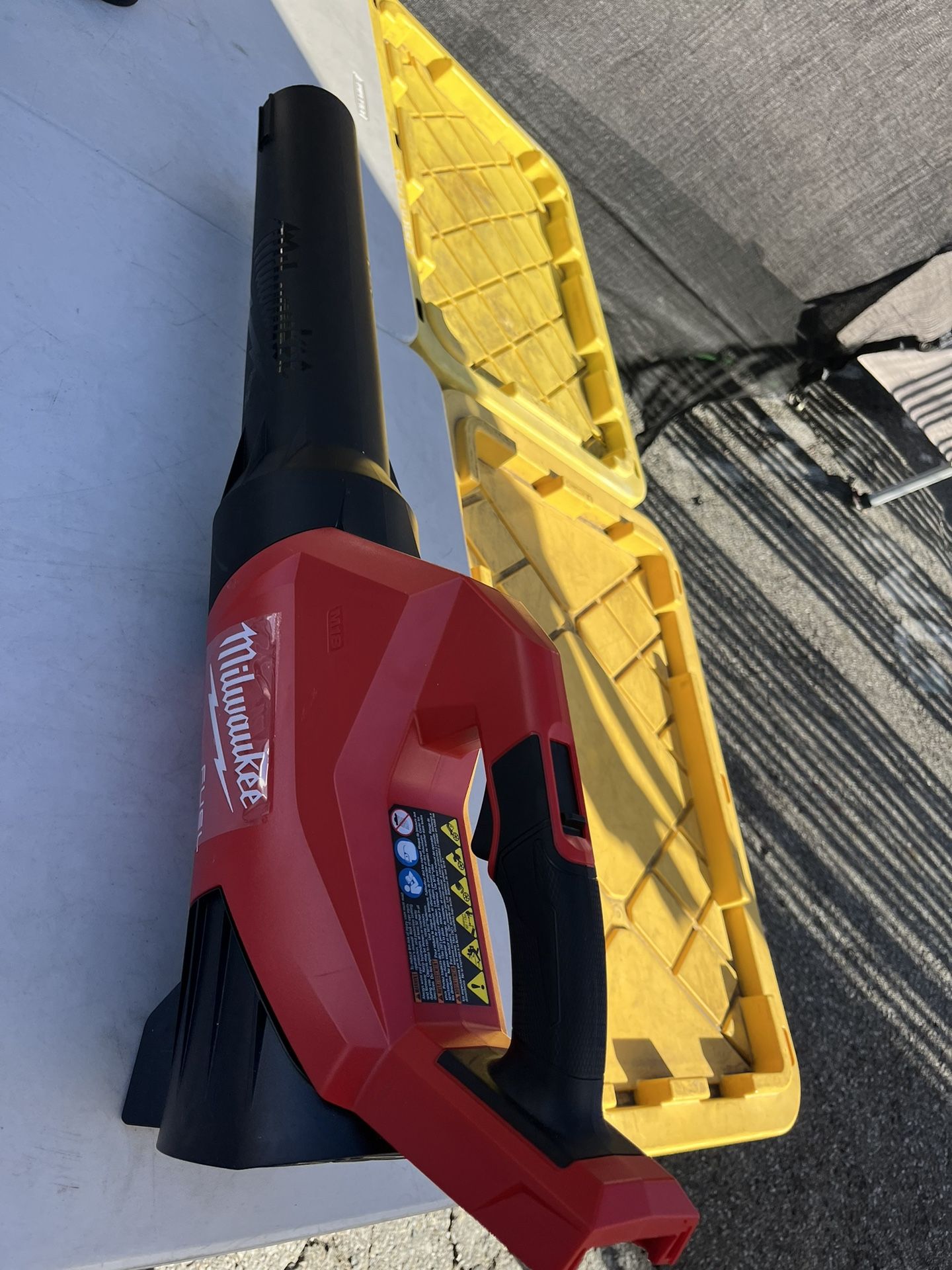 Milwakee 18 Volt Blower