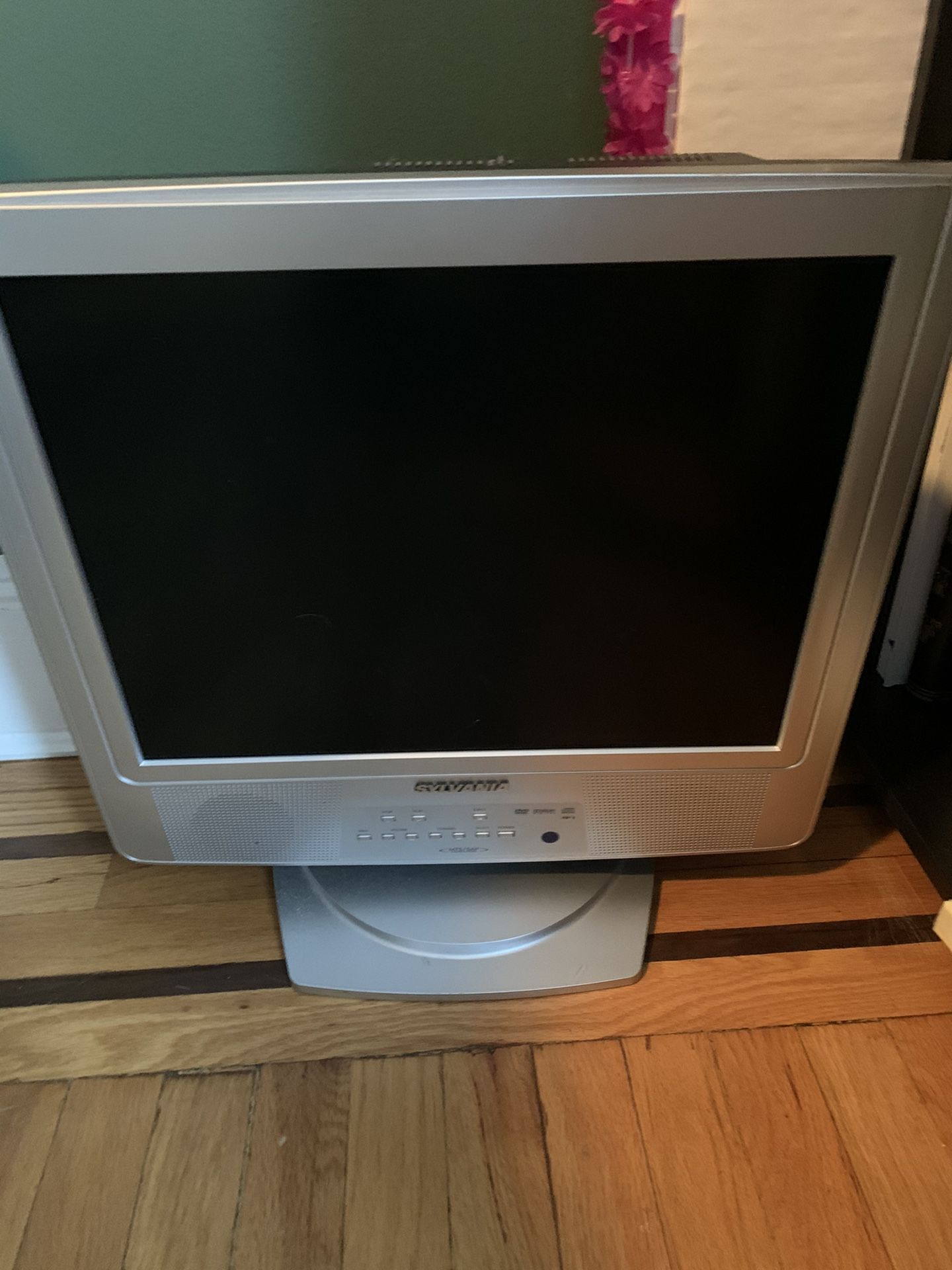 Free TV with DVD player