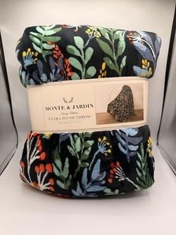 Set of 2 - Brand new Monte & Jardin Luxury Collection Ultra Plush Throw Blanket