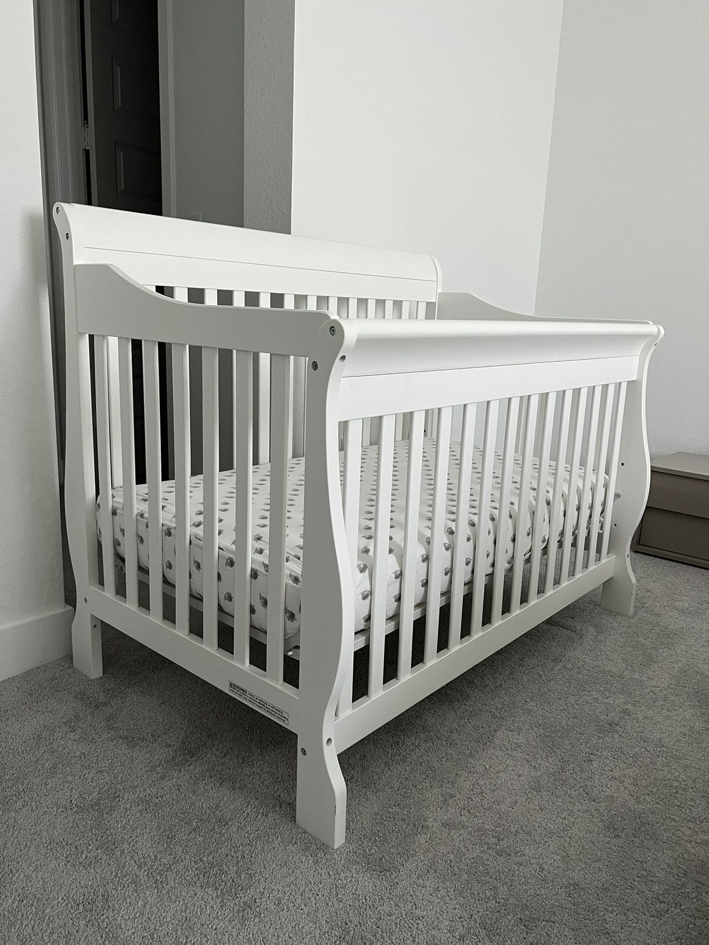 Baby Crib With Mattress (excellent Condition)