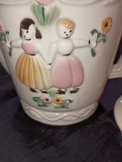 Vintage Porcelies Teapot Dutch Girls