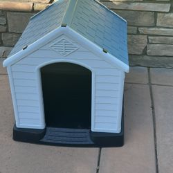 Dog House**Never Used**