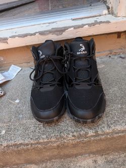 Shaq's, size 10.5, black