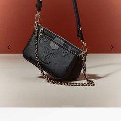 - 💯 Authentic - Louis Vuitton - Crossbody -