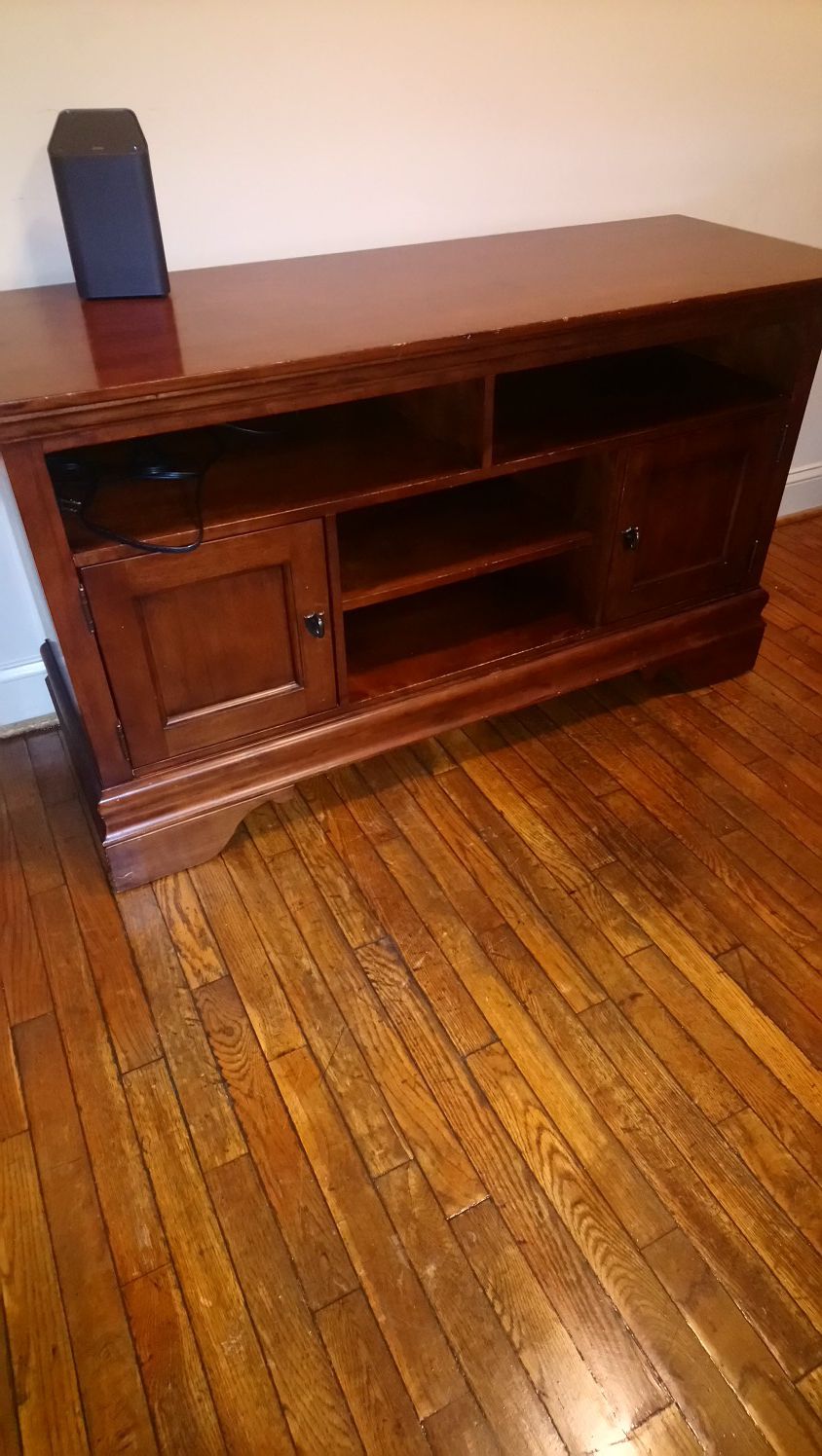TV stand $170