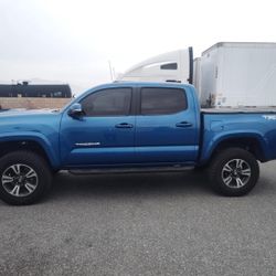 Toyota Tacoma 