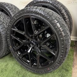 NEW 24 inch gm style wheels wrapped in 305/35r24 Atturo ATS tires