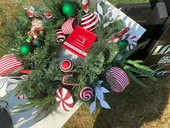 NWT Christmas Wreath - Nutcracker and Peppermint- Ashland