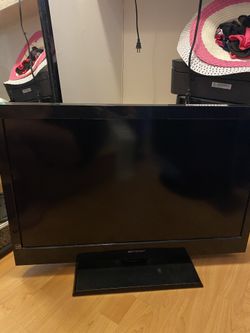 Emerson 32 inch LCD HDTV