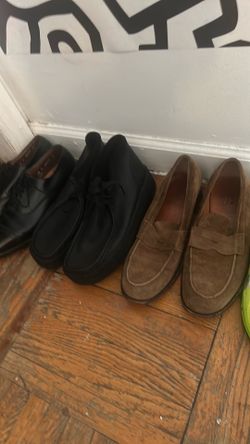 Selling the lot of shoes great for reseller