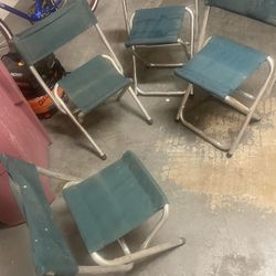 camping chairs holds me at 265 no problem 