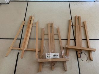 Wooden Tabletop Display Easels