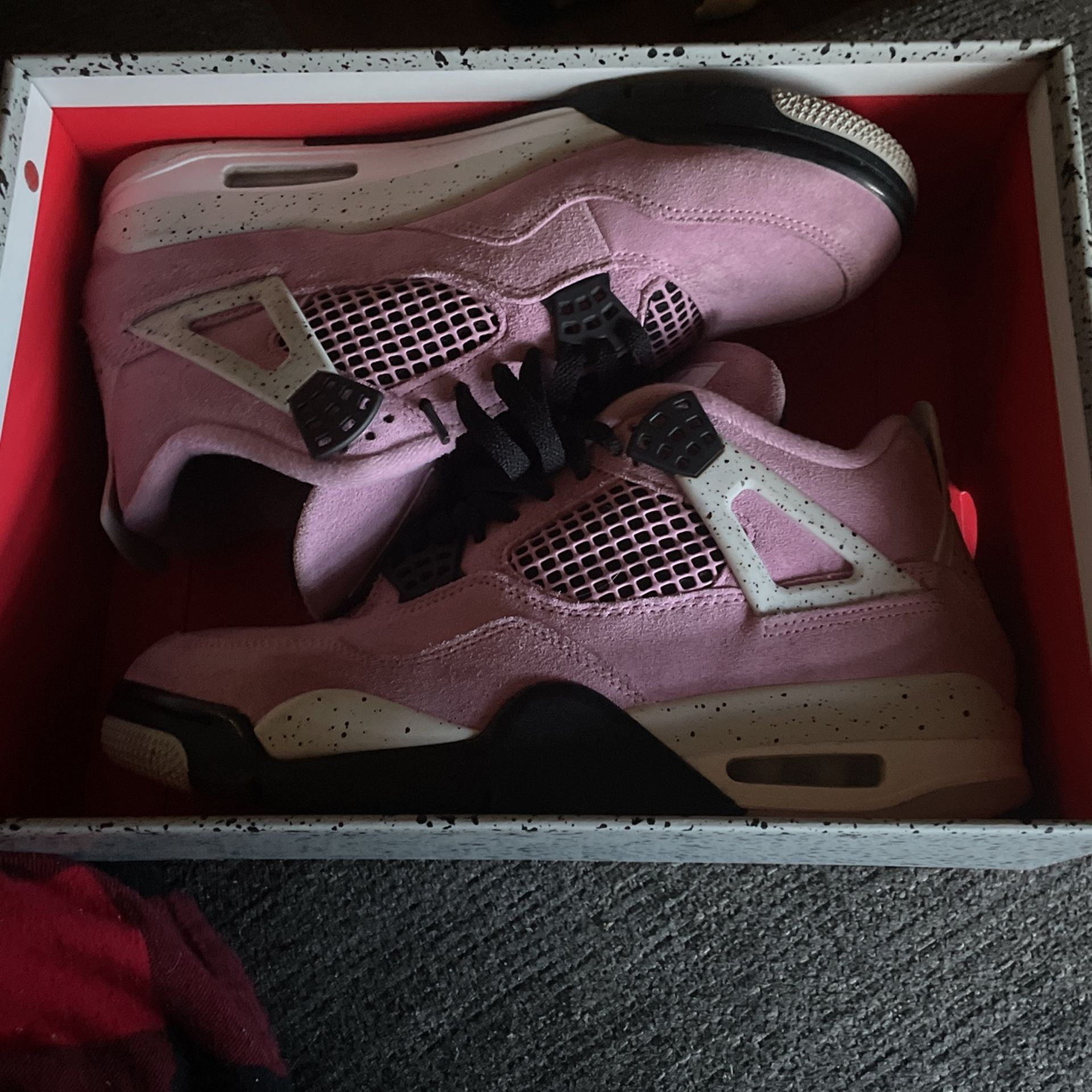 WMNS air Jordan 4 Retro