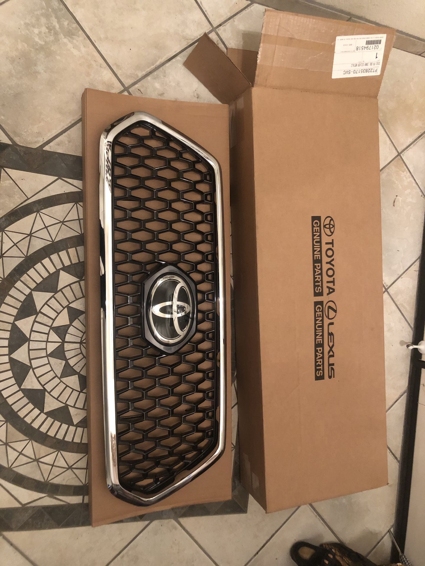 2019 Toyota Tacoma stock front grill