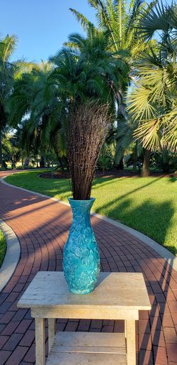 A Super Cute Lg Decorative Vase w/Flowers Sticks