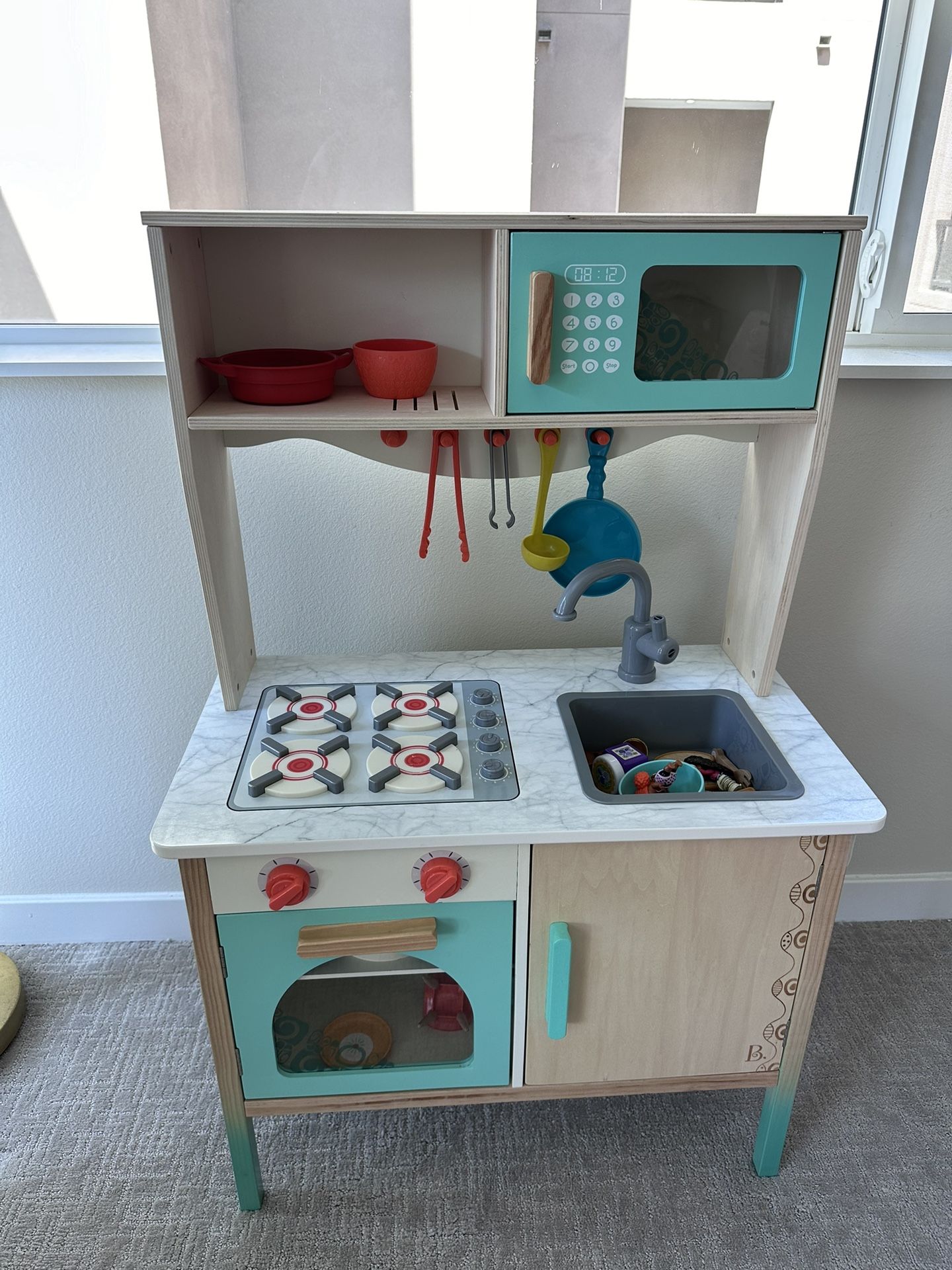 Play Kitchen